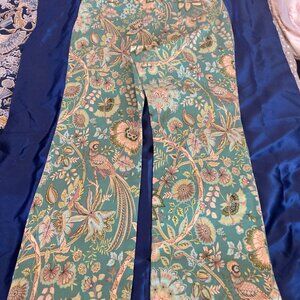 Spartina 449 Maren Kick Flare Pant in the Mystic Moss print. Size XXL